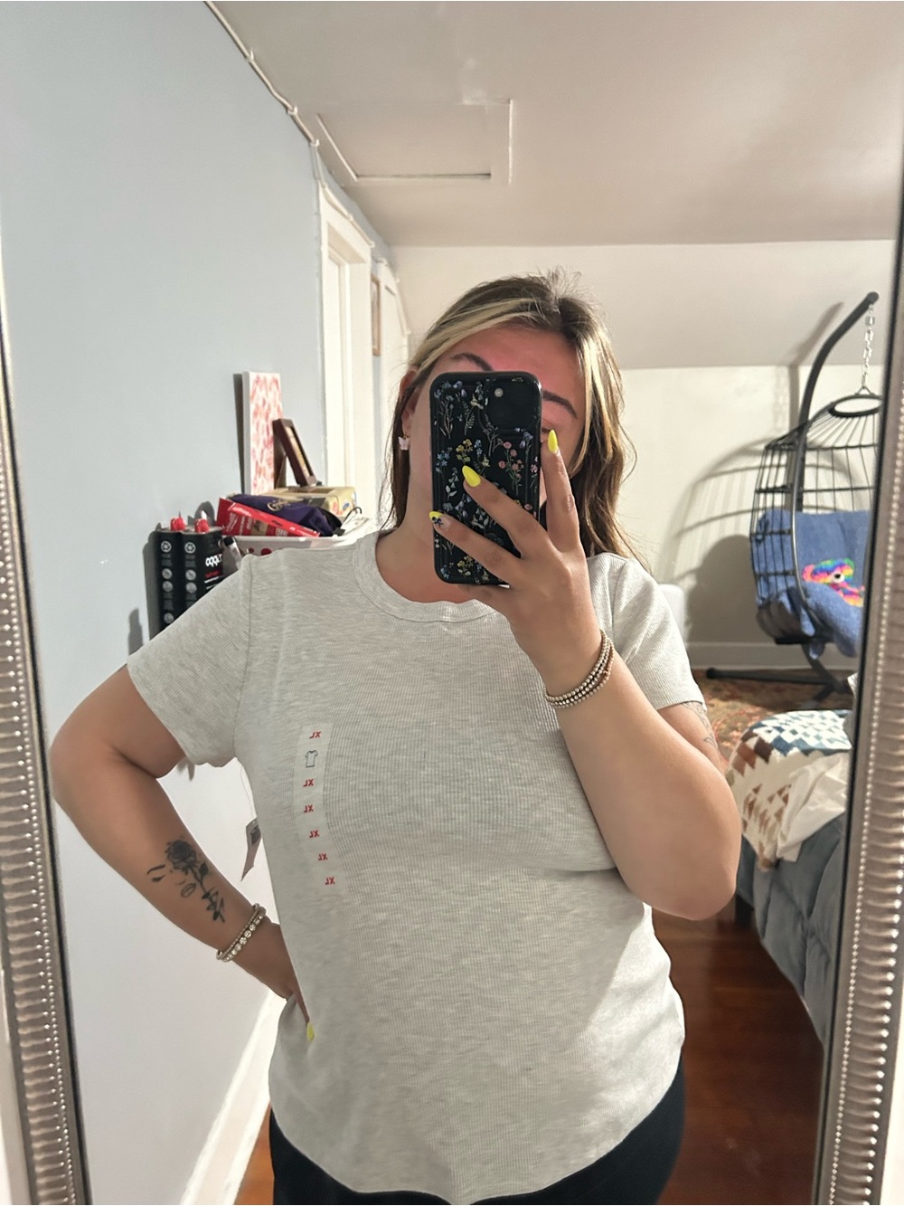 Old Navy Light Gray Ribbed Short Sleeve Tee